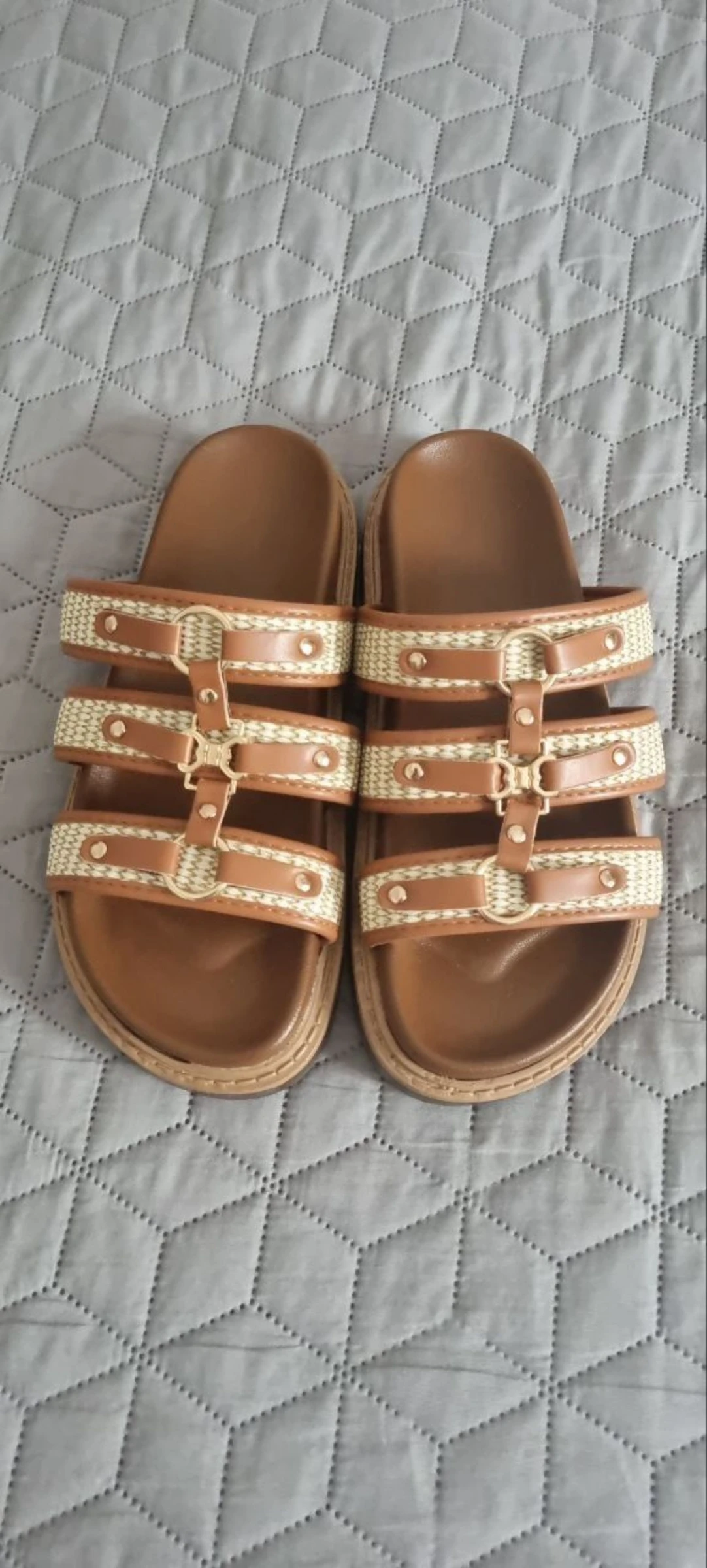 Sandalias / Pantuflas con triple correa estilo Celine elegantes talla 37 (como nuevas) – photo 2